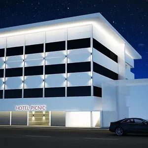 Picnic Hotel