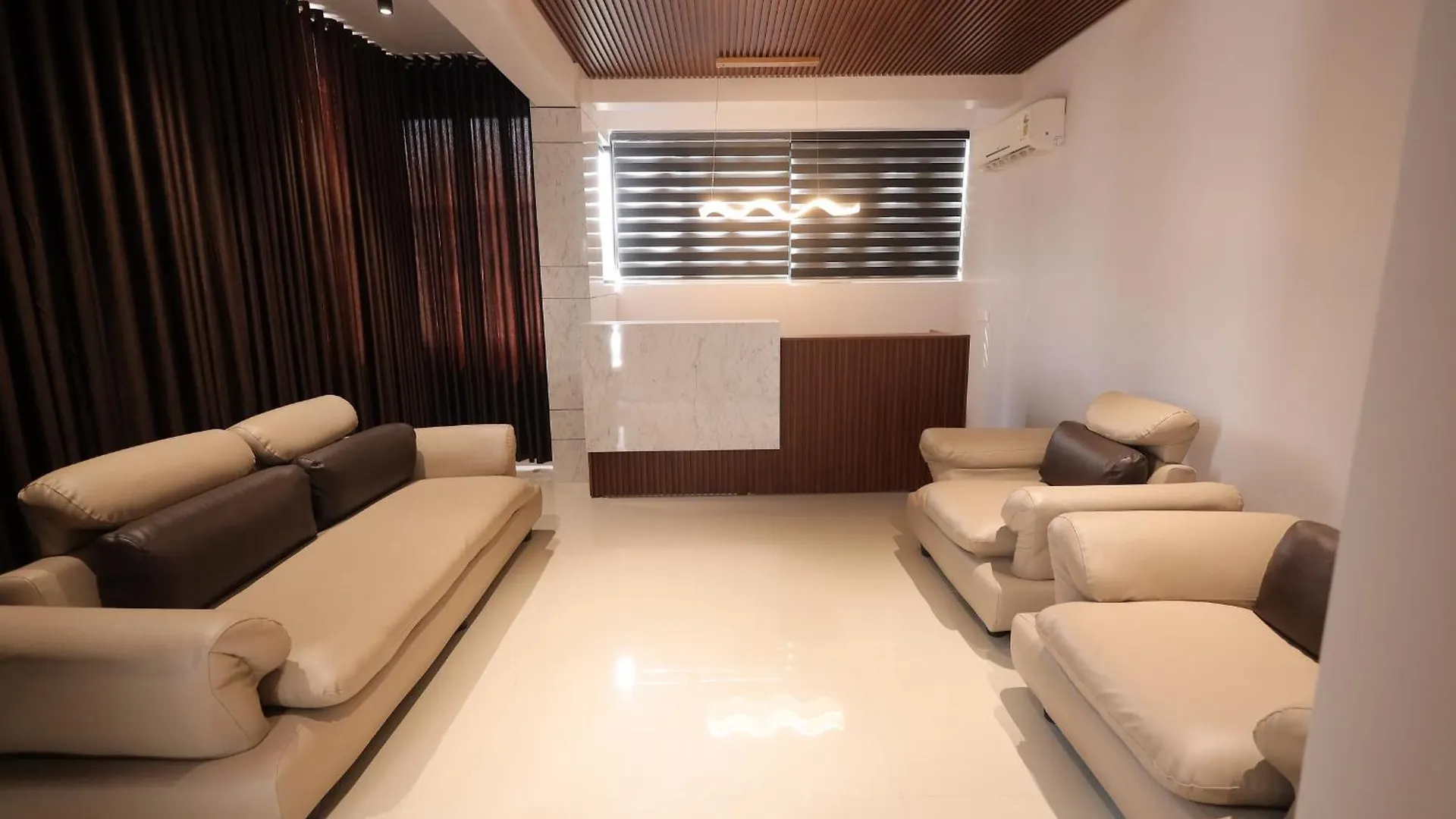ホテル Abhayam Residency Manjeri