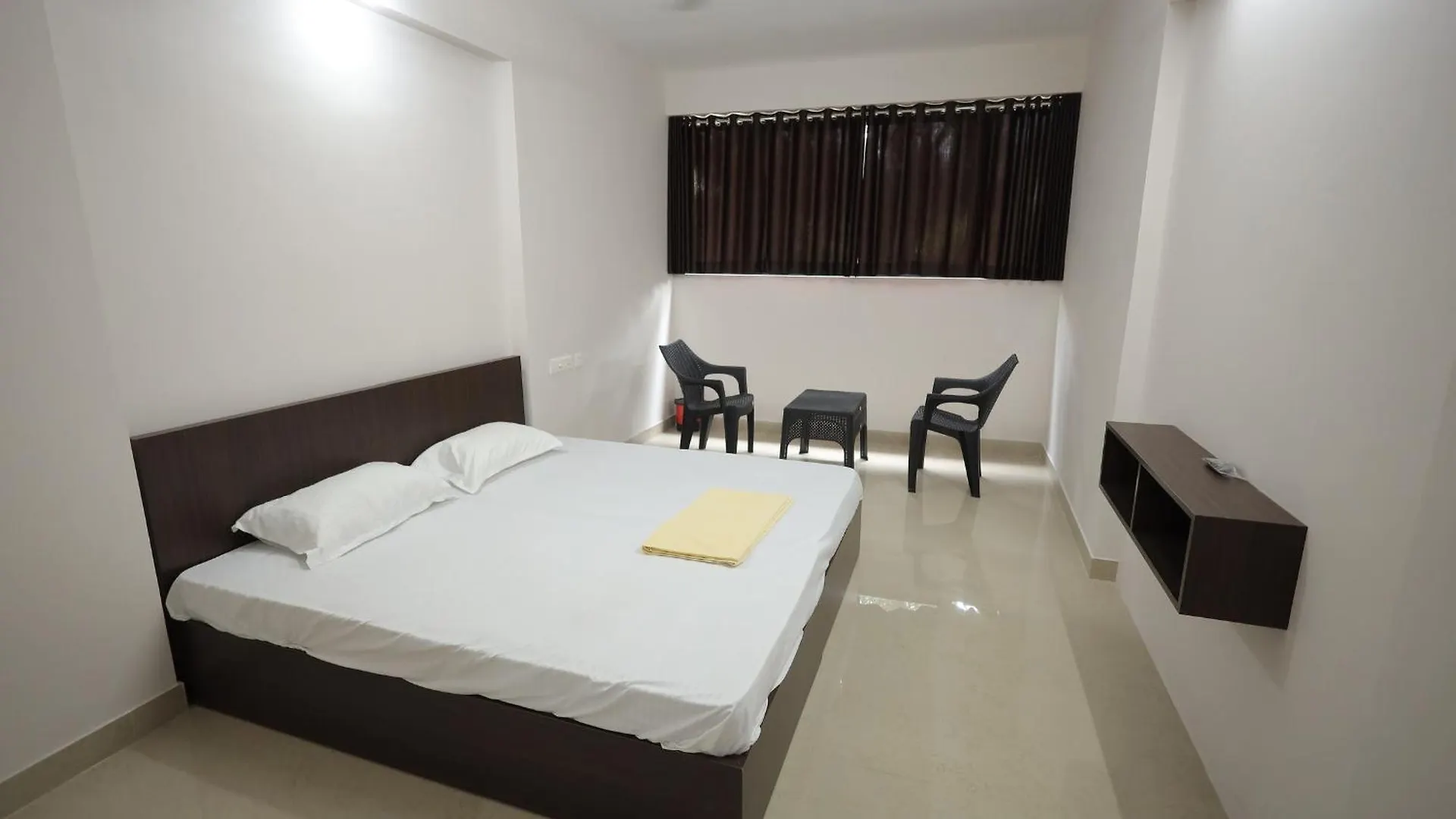 ホテル Abhayam Residency Manjeri 2*,
